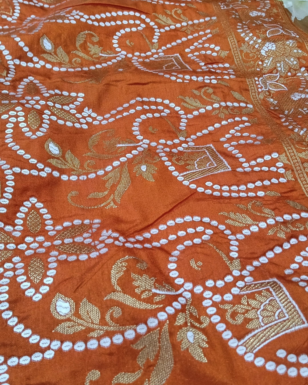 Banarasi Weaving Handloom with Bandini Design - BBS106B