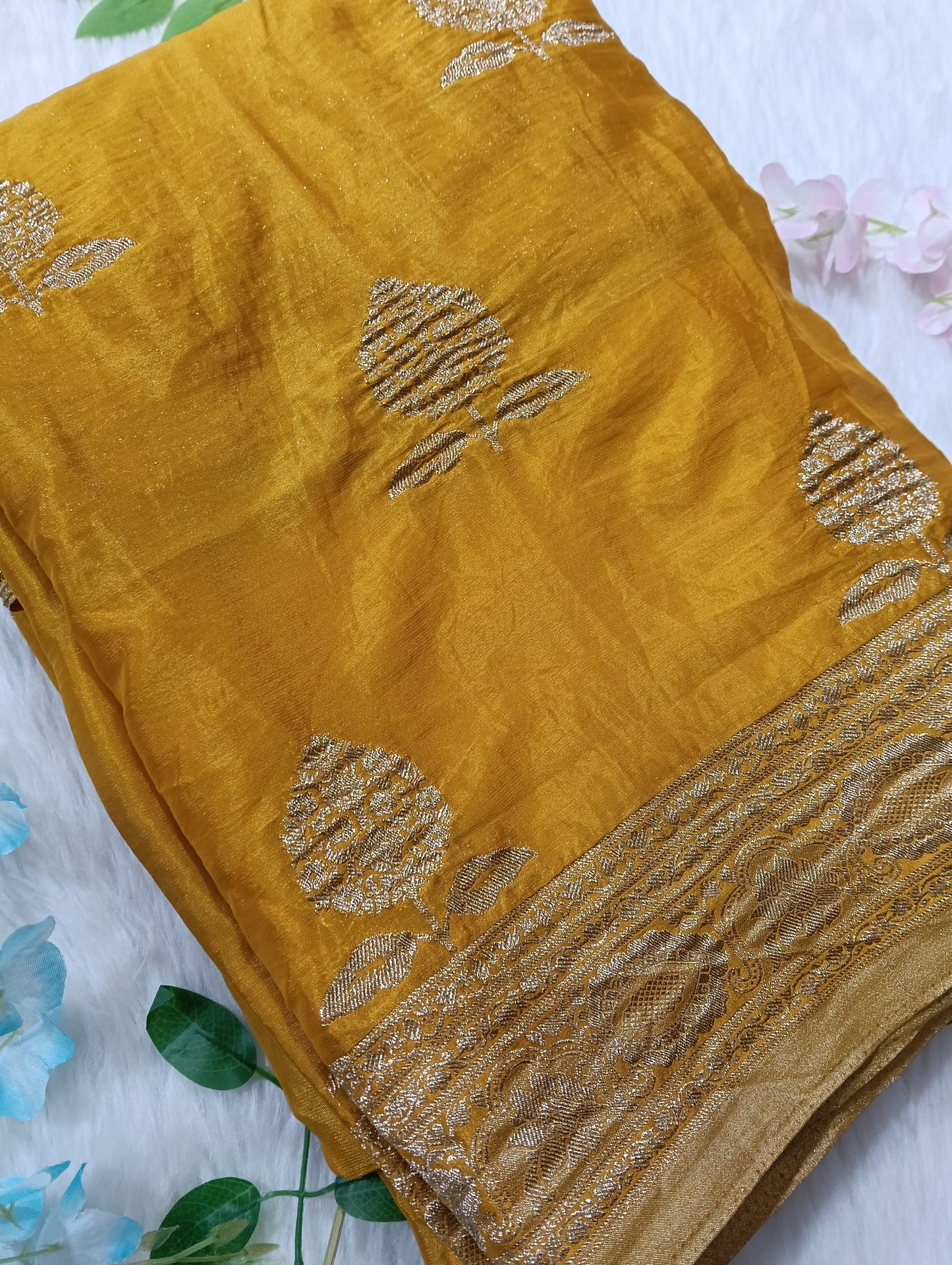 Banarasi chiffon Georgette Saree with Crushed Border - BBS107C