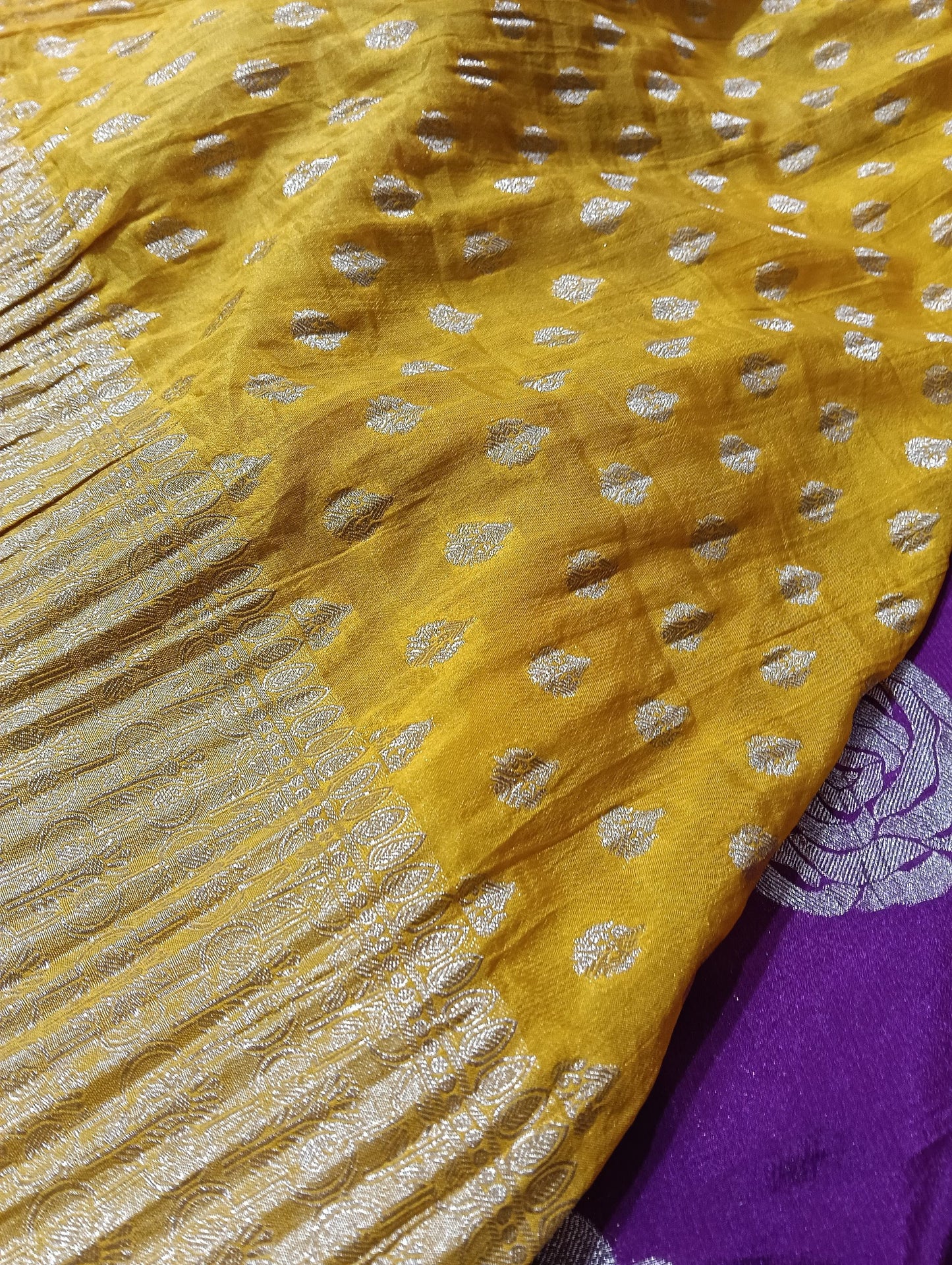 Banarasi chiffon Georgette Saree with Crushed Border - BBS107A