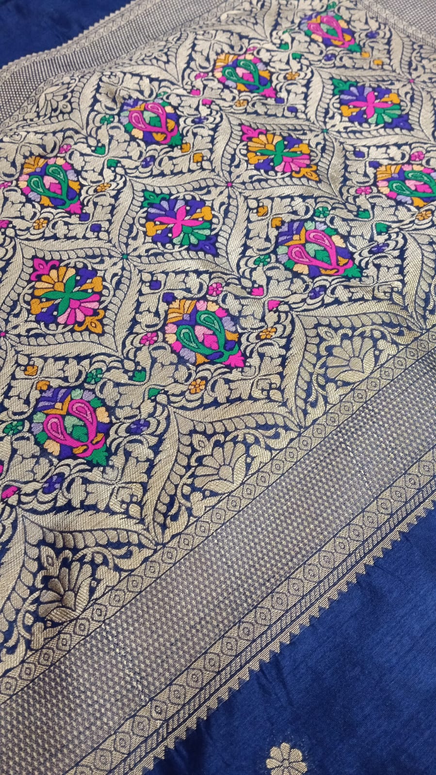 Banarasi Dola silk saree with Double Border - BBS117D