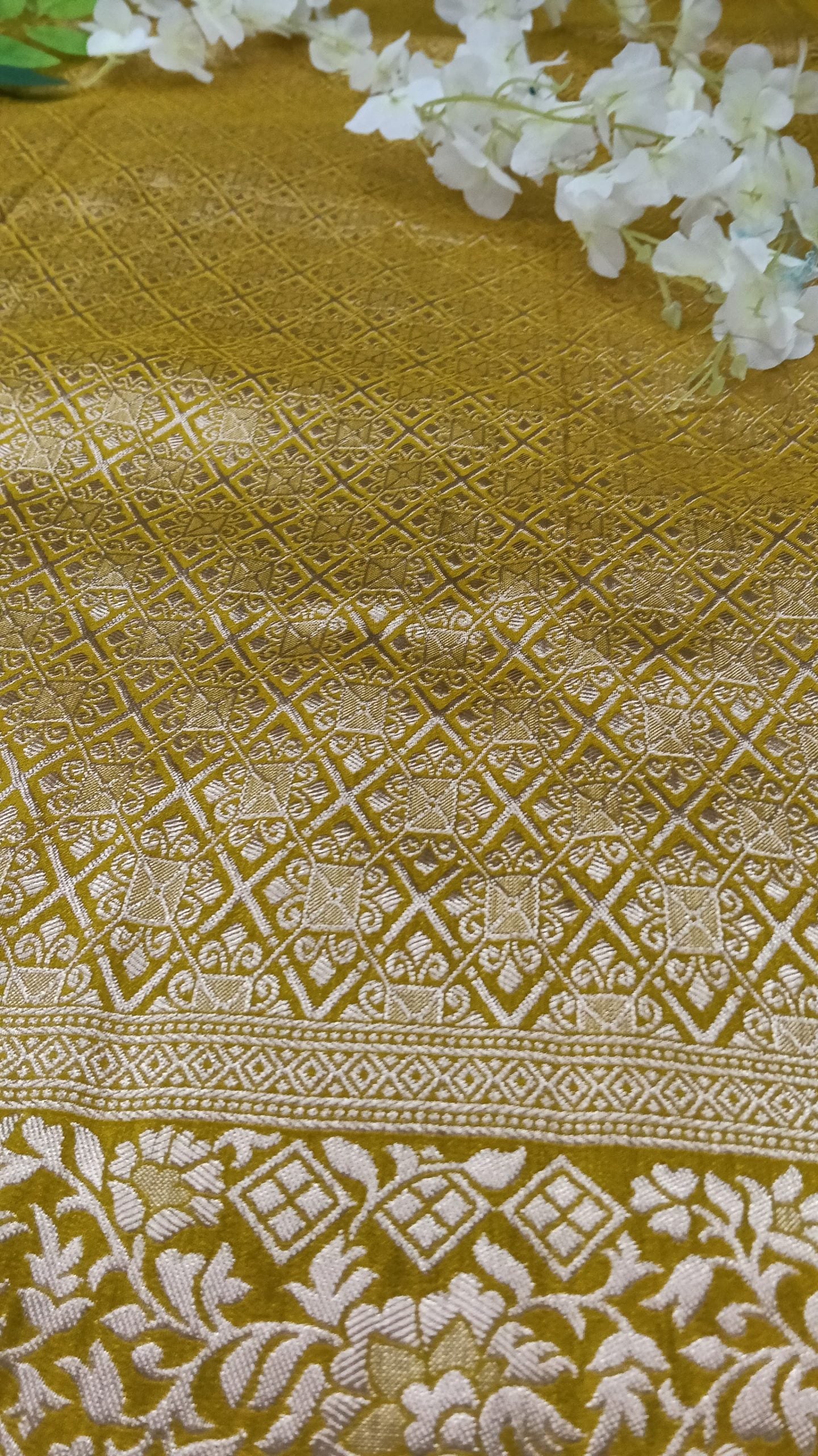 Banarasi Crape Georgette with Meenakaari Border - BBS118B
