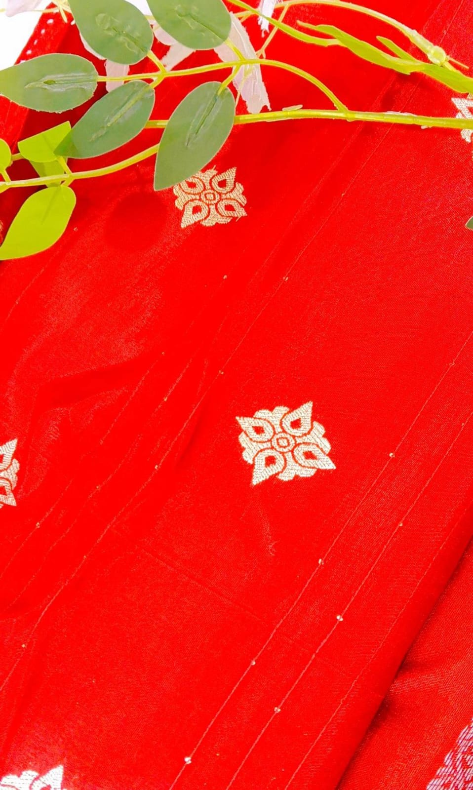 Banarasi Raw Mango Saree with Scallop border Design - BBS123B