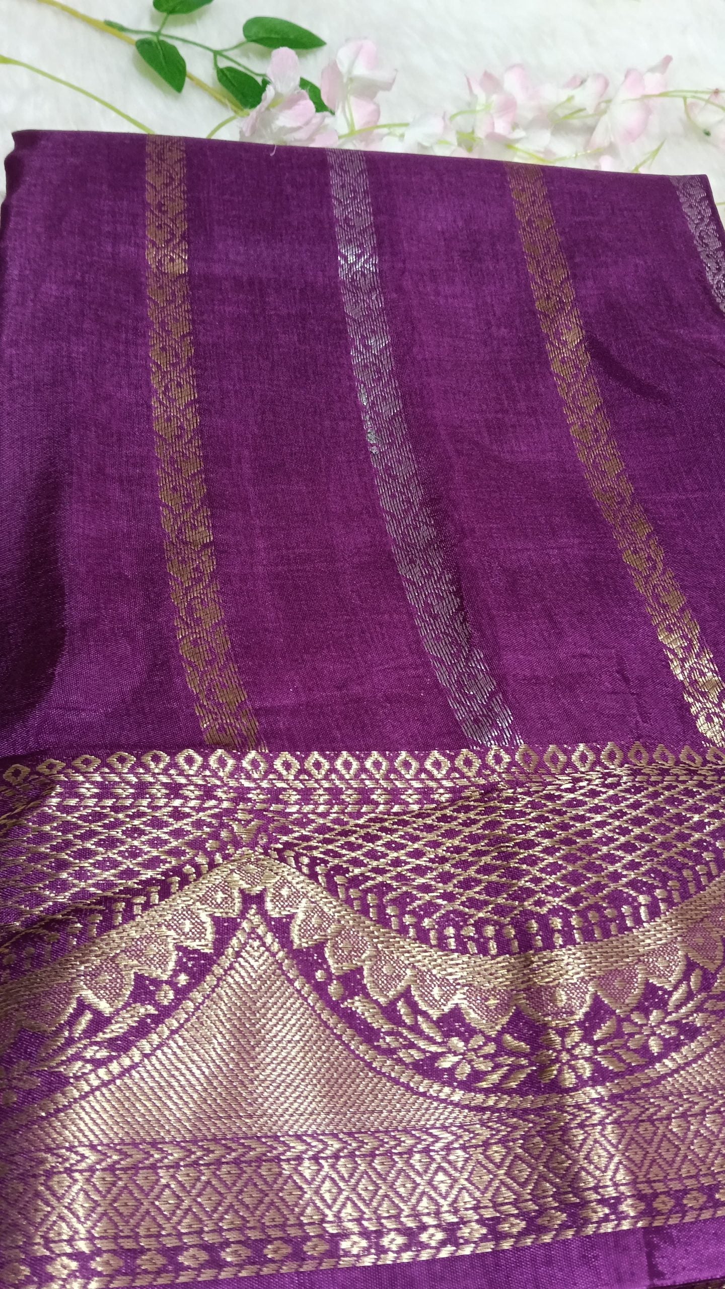 Banarasi Raw Mango Saree with Scallop border Design - BBS123D
