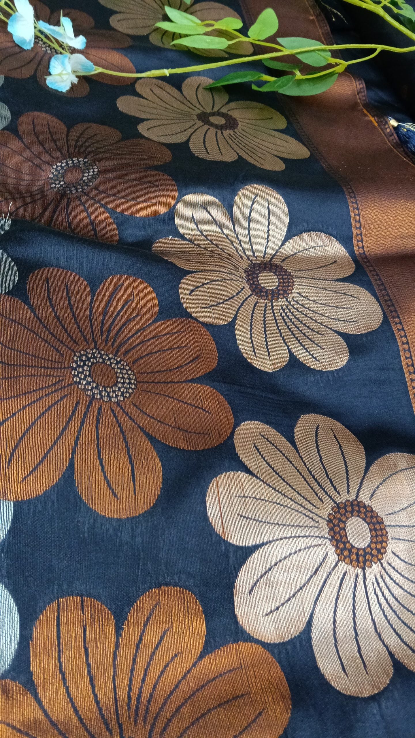 Banarasi soft Silk Saree with Weaving - BBS124B