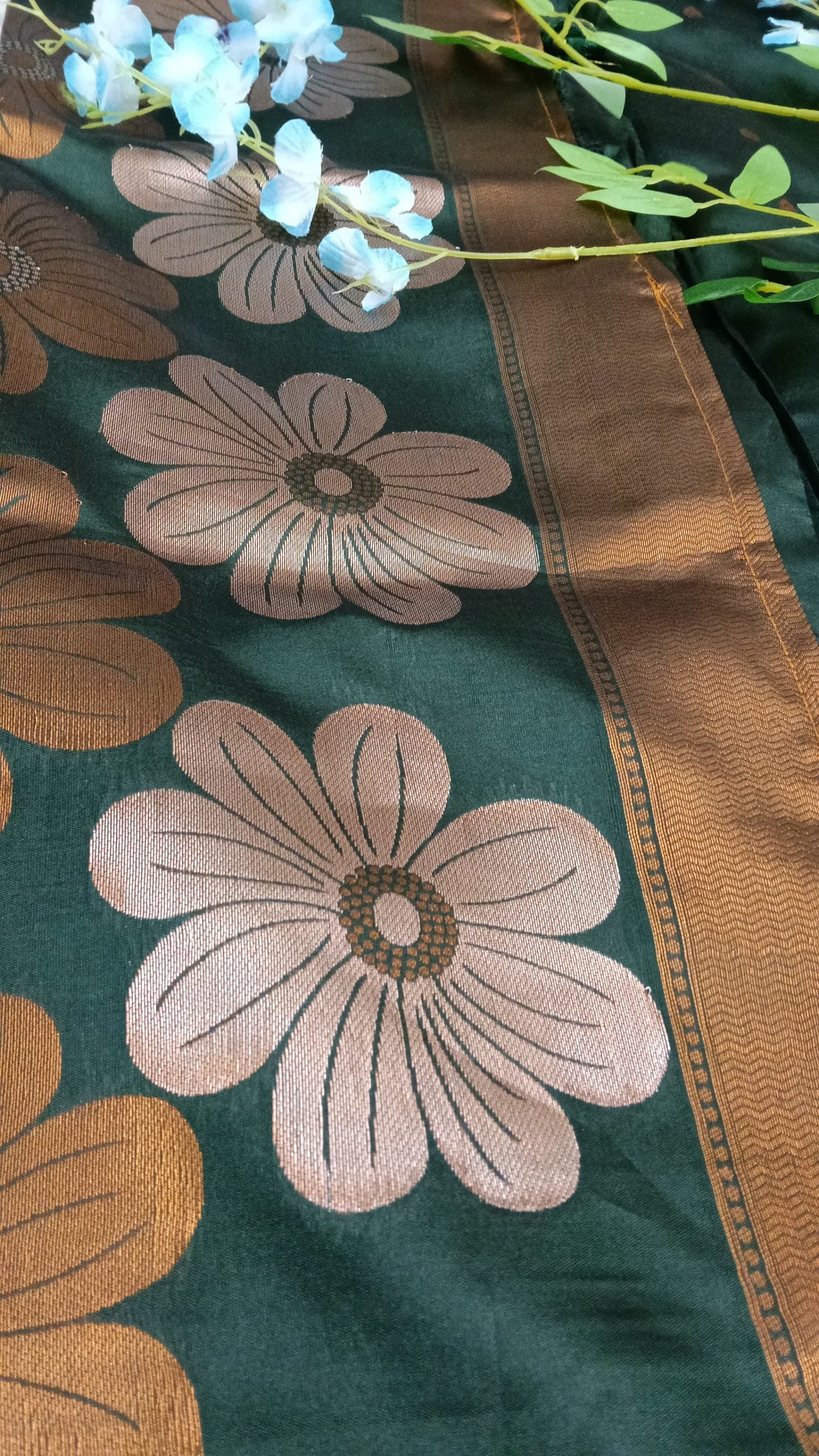 Banarasi soft Silk Saree with Weaving - BBS124F