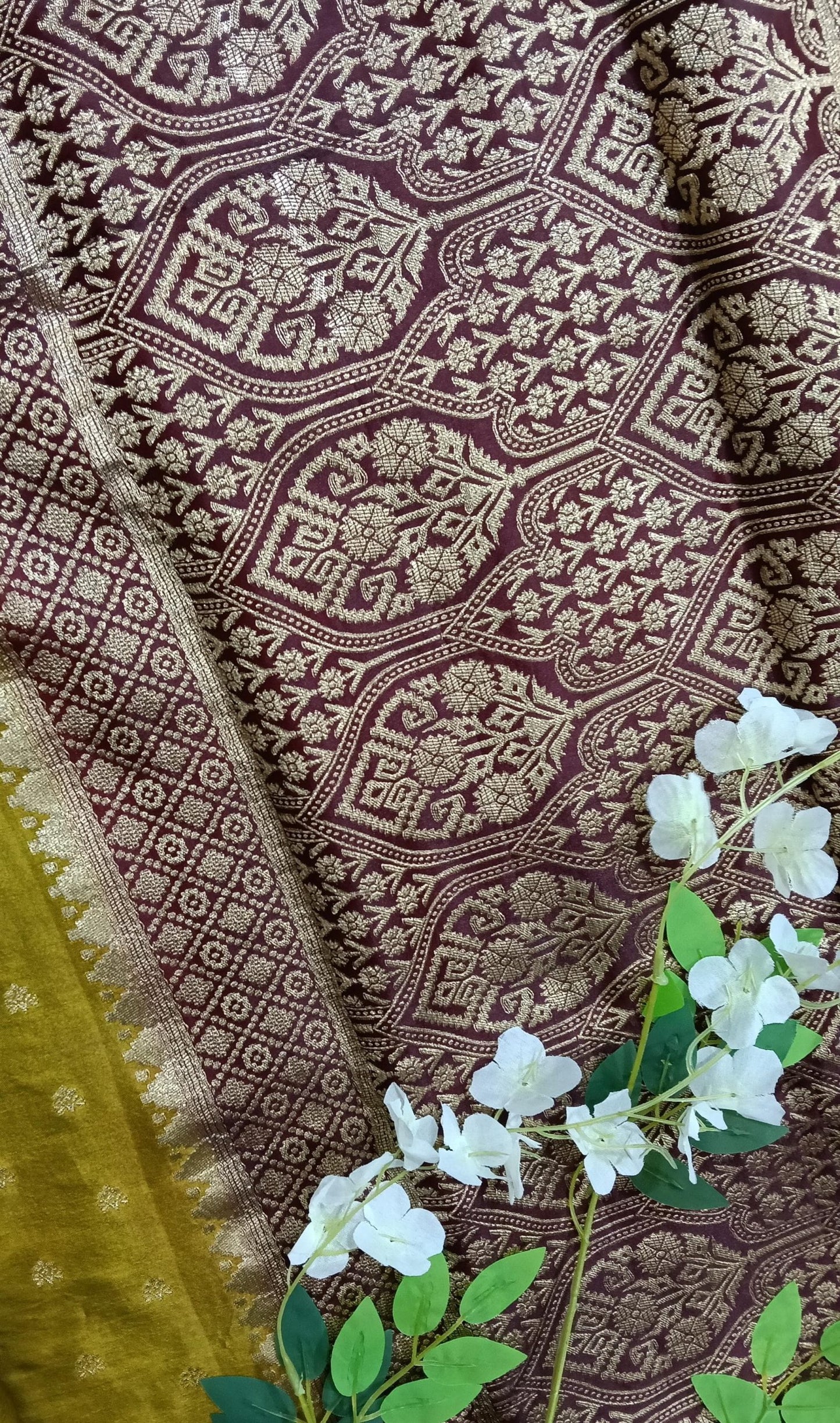 Chiniya Pattu Saree with small Weaving buta - BBS130A