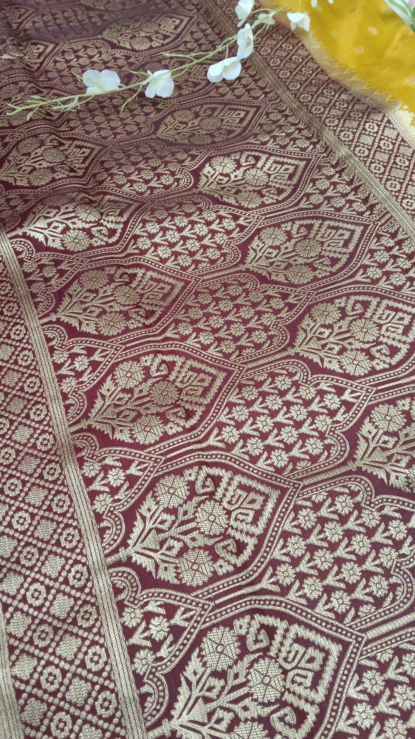 Chiniya Pattu Saree with small Weaving buta - BBS130C