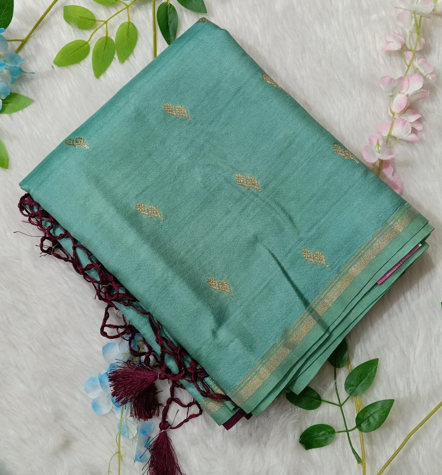 Chiniya Pattu Saree with small Weaving buta - BBS131A